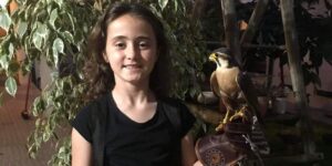 Uma pequenina falcoeira - Entrevista dia da criança Capa
